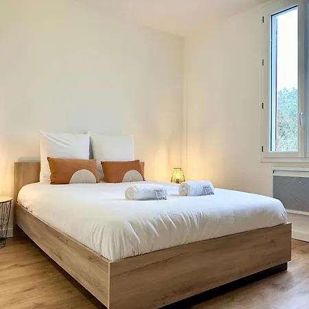 L'imperial - Jardin & Parking Villa